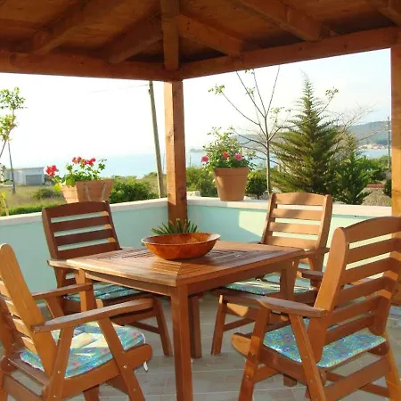 Sea View + Pool 32 M² *