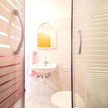 Sea View + Pool 32 M² Apartamento Ljubač