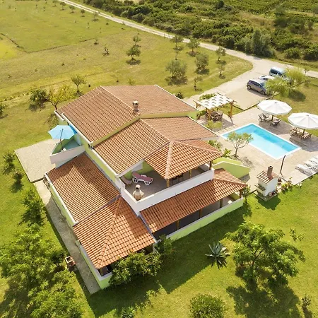 Sea View + Pool 32 M²