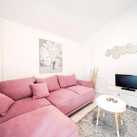 Sea View + Pool 32 M² Lejlighed *