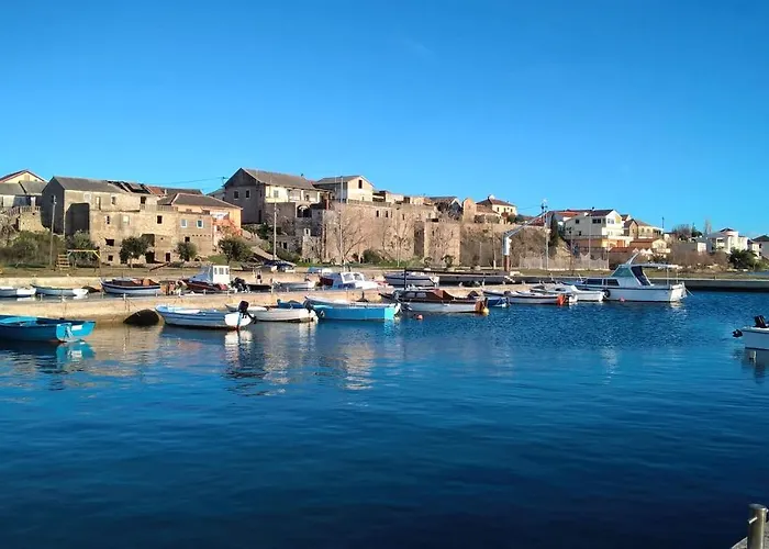 Sea View + Pool 32 M²